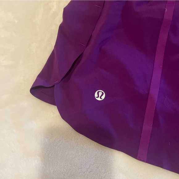 RARE!! Lululemon Athletica Groovy Run Short Bonded
Tender Violet Black Sz 6 - Picture 4 of 5